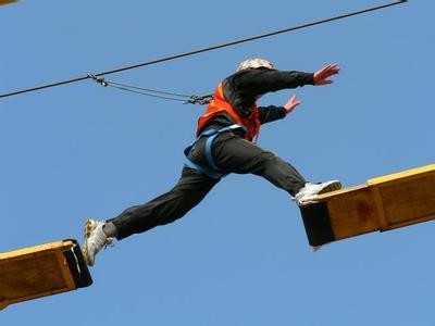 广州专业体验式培训、芙蓉峡度假、银盏温泉两天拓展方案_广州拓展训练